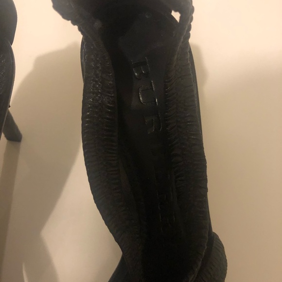 Burberry shoes - Picture 5 of 8